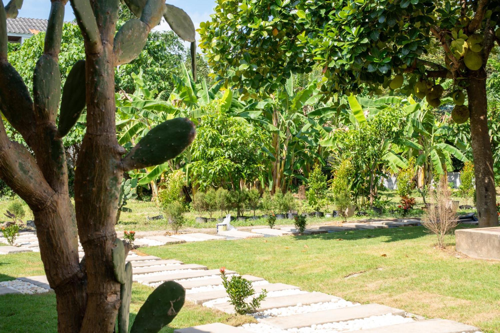 Chill Out Resort Koh Lanta Exterior photo